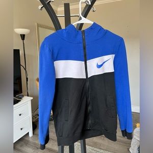 Women’s Nike zip up hoodie